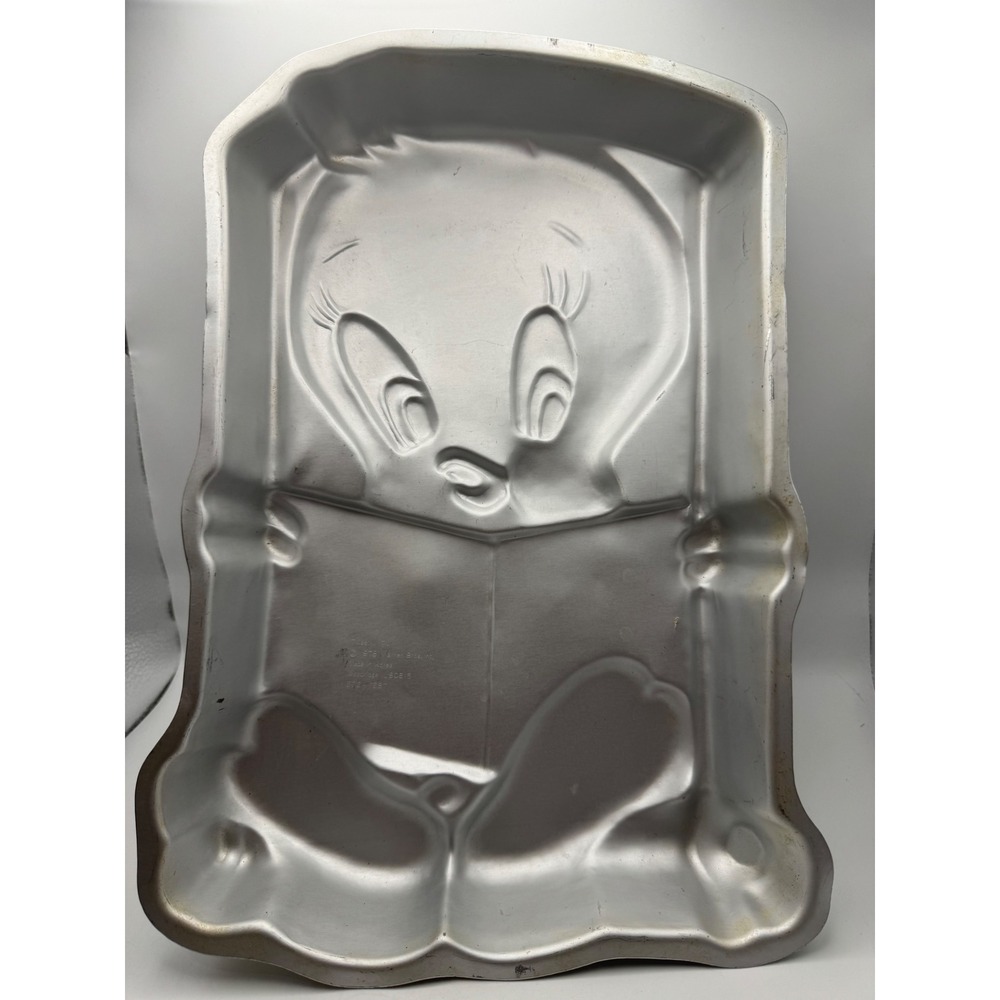 Vintage 1978 Tweety Bird Cake Pan Warner Bros Aluminum Baking Mold